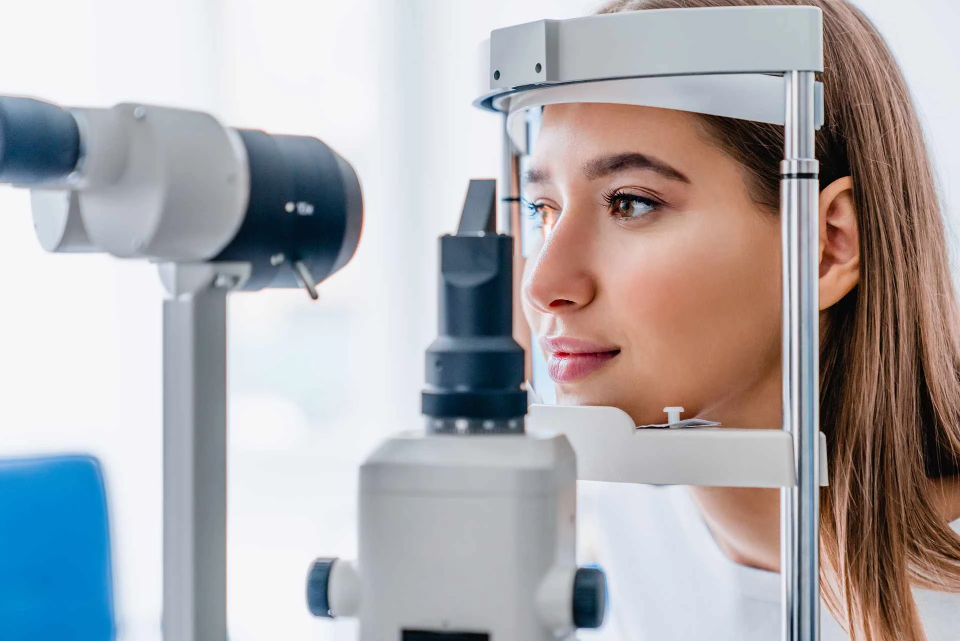 MANEO OPTIQUE-AUDITION -serv2